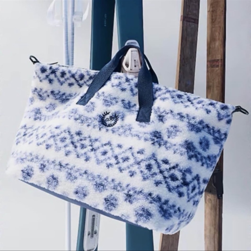 PINK VS Blue and White Patterned Tote Bag